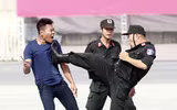 Mãn nhãn với màn võ thuật, bắn súng, đánh bắt khủng bố của Cảnh sát Cơ động Hà Nội